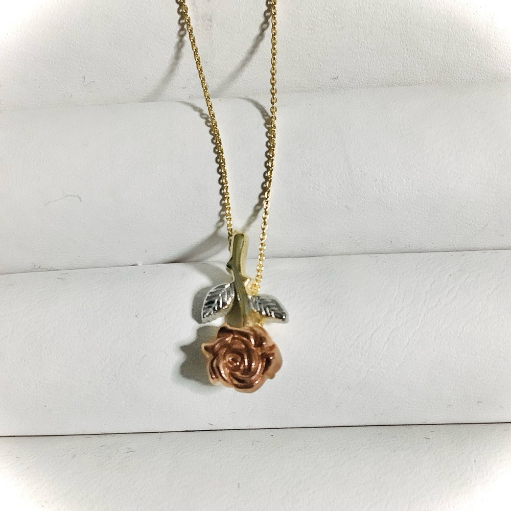 14k Necklace with Tricolor Rose